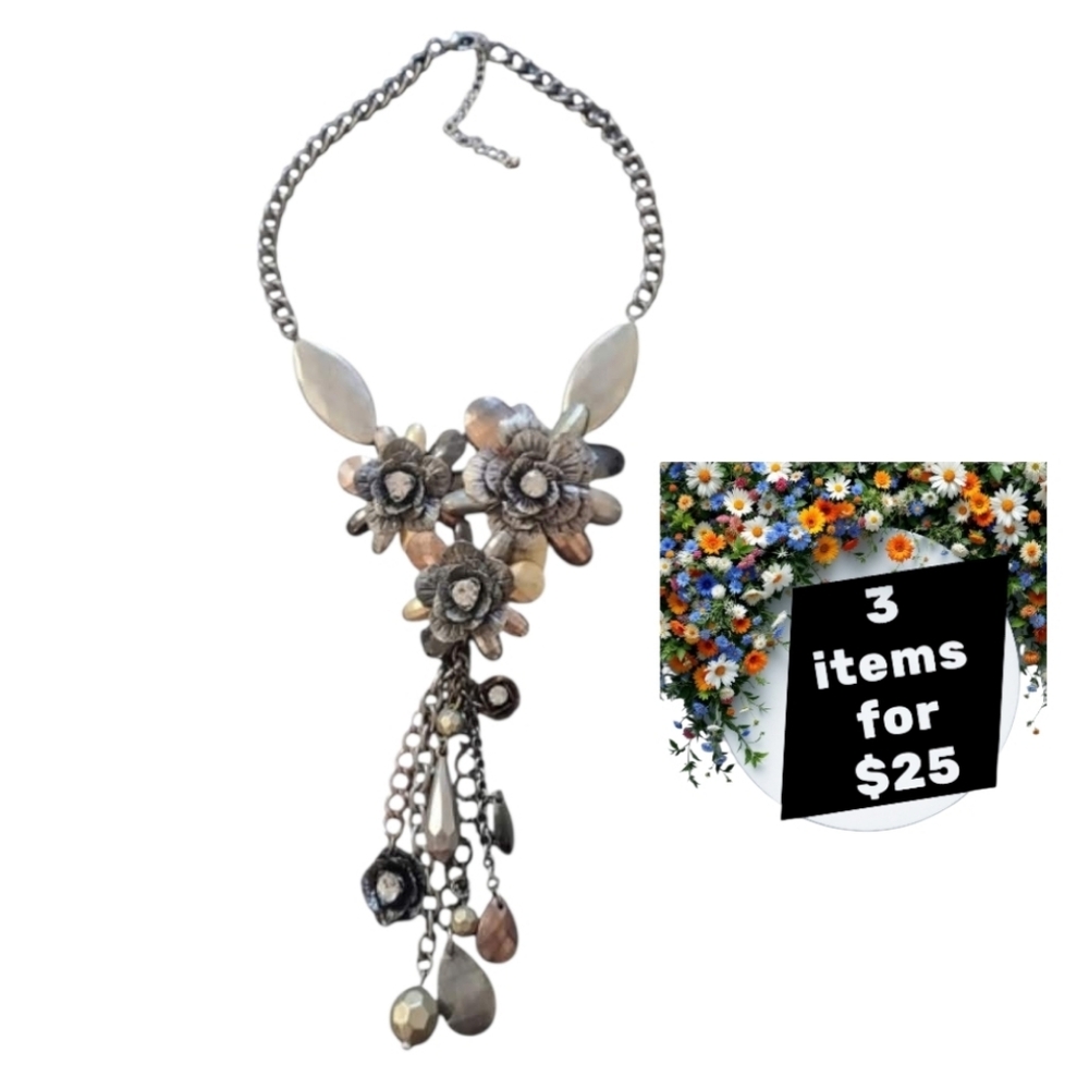 Elegant Multi Tone Silver & Gold Floral Statement Necklace